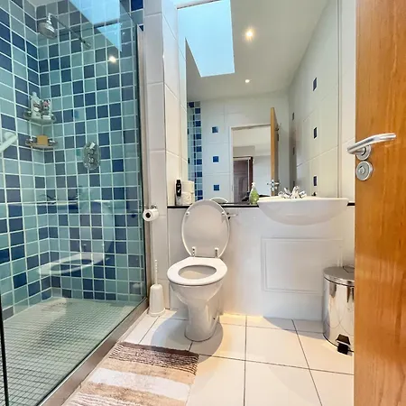 Sea Haven - My Tranquil Costal Retreat - Commanding Views * 욜