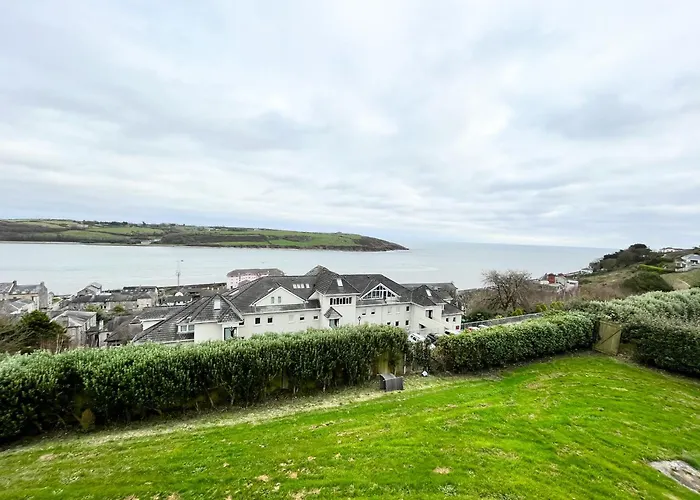 Sea Haven - My Tranquil Costal Retreat - Commanding Views Villa Youghal